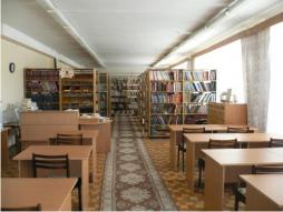 читальный зал школьной библиотеки